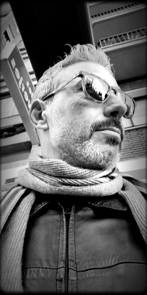 Acerca de arclick - Paco Garrigues [efeGe] - Fotografia de arquitectura arclick.es